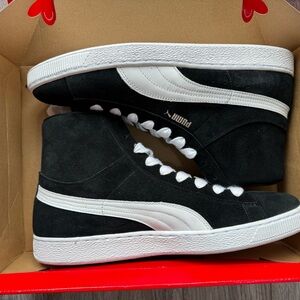 Puma Suede Mid Classics men’s shoe Black and white- NWT size 13